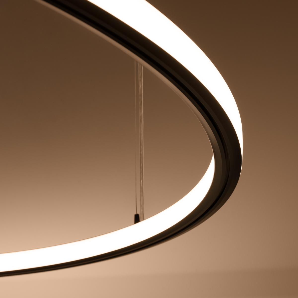 Candelabru RISA 80 negru LED 3000K